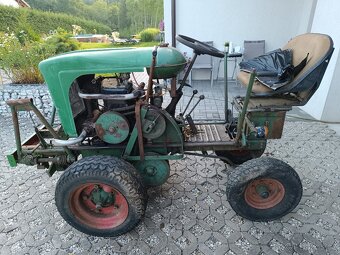 Traktor - vřetenová sekačka - 6