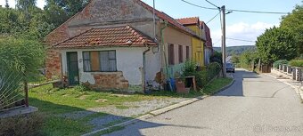 Rodinný dům s velkou zahradou v obci Lipůvka, CP 1095 m2 - 6