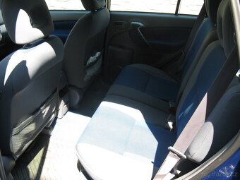 Toyota Rav4 - 6