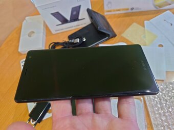 Sony Xperia XZ2. - 6