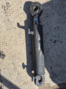 Vyvážečka John Deere 1110D, Valmet náhradní díly - 6