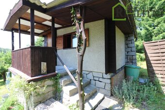 Prodej chaty se zahradou v nádherné lokalitě poblíž Slapské  - 6