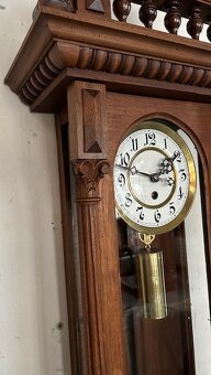 Závažové hodiny sig. Gustav Becker. - 6