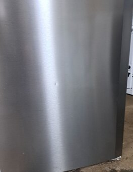 Kombin. led. 3 šup. Liebherr Comfort NoFrost. - 6