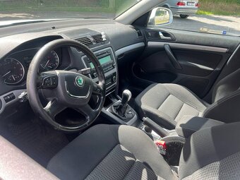 Škoda Octavia combi 18tsi 118kw 4×4 - 6