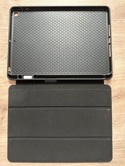 iPad 9. generace + Apple Pencil + Logitech klávesnice - 6