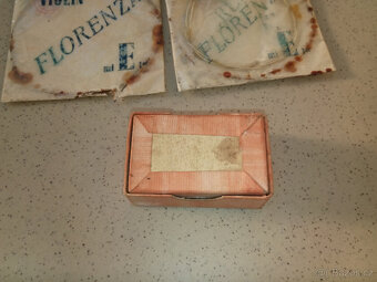 Kalafuna a struny z půdy - PLATÍ do SMAZÁNÍ - 6