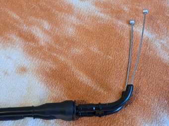 Prodám nová originální plynová lanka Yamaha YZF-R1 (RN04) - 6