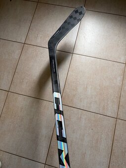 Hokejka CCM TRIGGER 8Pro, pravá, P28, Flex 65 - 6