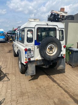 Land Rover Defender - 6
