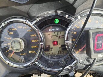 Suzuki V-STROM DL 1000 - 6