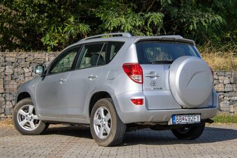 Toyota RAV4 - 6