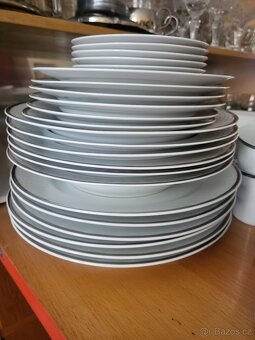 Kompletní set karlovarského porcelánu cca poly 20.stol., 37 - 6