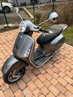 Vespa 200 GTS - 6