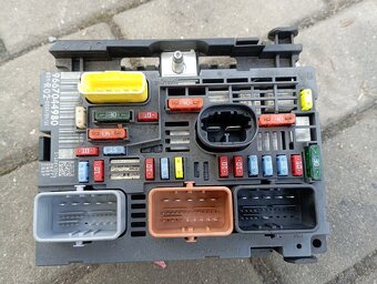 Peugeot 5008 - Náhradní díly EZRC - 6