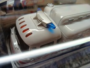 Prodám vyměním nové autíčko Carrera Ambulance sanitka - 6