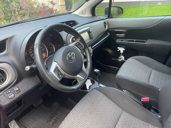 Toyota yaris - 6