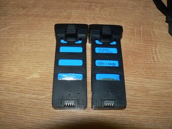 Wipkviey T26 skládací dron s kamerou 720p - 6