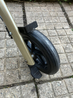 Chodítko pro seniory, skládací, odlehčené - 6