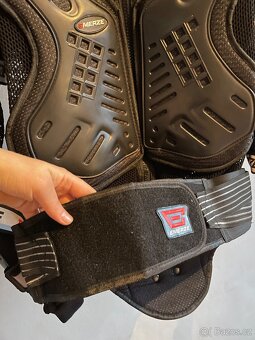 Chránič těla Emenrze EM7 - 6