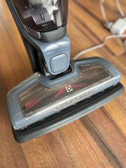 Electrolux tyčový vysavac - 6