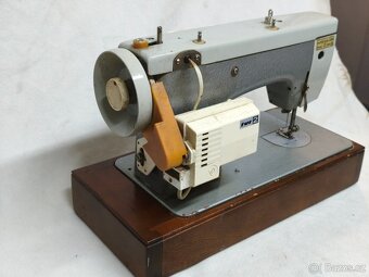 Šicí stroj - Podolsk 142 - 6