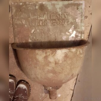 Stará litinová výlevka/umyvadlo - 6