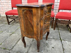 Starožitný nábytek - komoda - 6