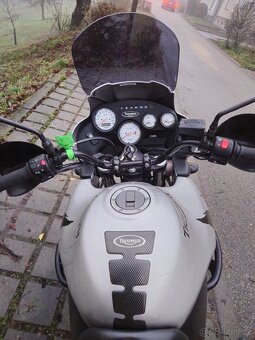 Triumph Tiger 955i - 6