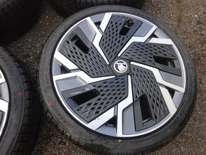 Alu kola Škoda Karoq 225/40/19 zimní NOVÉ - 6