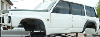 NISSAN PATROL Y60 soubor dílů - 6