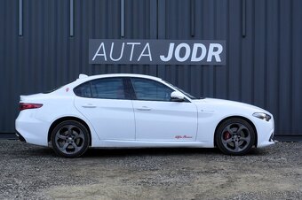 Alfa Romeo Giulia 2.0T 206 kW Veloce Q4, ČR, Kamera, Keyless - 6
