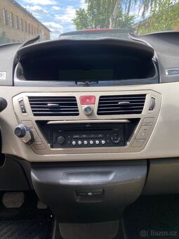 ND/celek Citroën C4 grand Picasso 2.0i 16v 105kw - 6