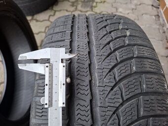 225/45/17 nokian zimní - 6