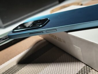 Honor 200 lite 8/256 - 6