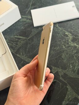 Apple iPhone 7 128GB zlatý - 6
