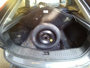 Focus 2006 1.6 16v 3 dveřové kupé HXDA 85 kw - 6