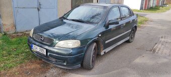 Prodám Opel Astra G  Obsah 14.16.V ,66 KW . Benzín - 6