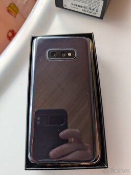 Samsung S10e 128Gb, černý - 6