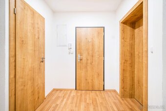 Pronájem bytu 3kk 70m2 v obci Čistá, terasa, parkovací stání - 6