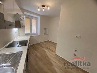 Pronájem bytu 2+1, 59 m2, Opava, ul. Nákladní - 6