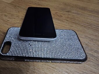 iPhone SE 2020 - 6