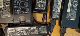 zánovní ,funkční nabíjecí adáptery k notebokum - 6