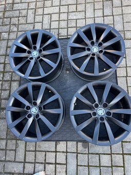 ORIGINÁL Alu Škoda ALARIS R18, 5x112 - TOP STAV - 6