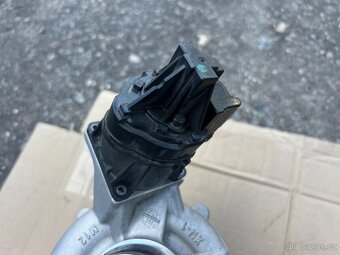 BMW F90 M5 Turbodmychadla 2x 7852372/73 - 6