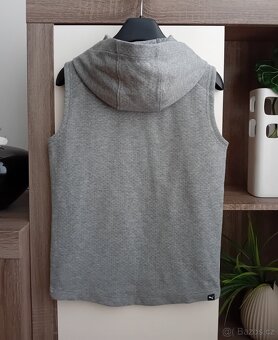 Puma mikinová vesta vel. 152/XS nová - 6