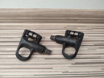 Silniční tretry Bontrager vel. 42 a pedály Look - 6