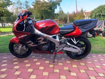Kawasaki ER-6F, Ducati 750ss, Honda CB 750F2, CBR 900RR - 6