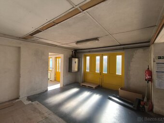 Pronájem dílny / skladu – 230 m² (kancelář + šatna) - 6