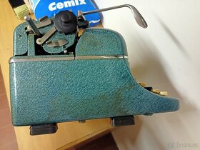 Starý psací stroj - 6